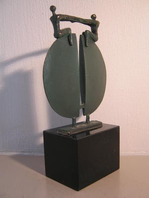 Corry Ammerlaan - Brons sculptuur op marmeren sokkel - "Nieuw Perspectief" kopen? Bied vanaf 75!