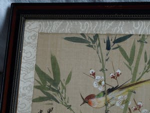 Niet of onleesbaar gesigneerd - Acryl op doek , Japan , Vogel in bloesemtak – ingelijst kopen? Bied vanaf 1!