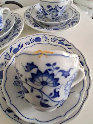 Hutschenreuther - Zwiebelmuster 3 bordjes 3 kop en schotel kopen? Bied vanaf 45!