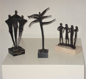 Corry Ammerlaan - Drie bronzen items Artihove kopen? Bied vanaf 37!