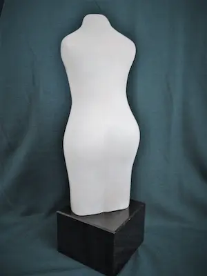 Niet of onleesbaar gesigneerd - Abstract naakt in marmer kopen? Bied vanaf 1!