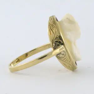 14k gouden ring bezet met een camee - ringmaat 17.5(55) kopen? Bied vanaf 200!