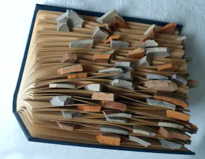 Christina Linaris-Coridou - Object , Boek met Stenen - 2011 kopen? Bied vanaf 10!
