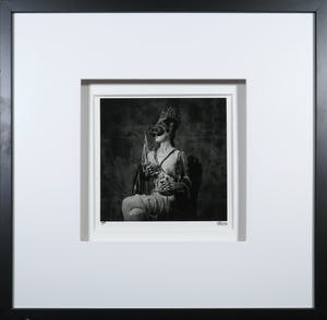 Erwin Olaf - Foto, De witte pion - Ingelijst kopen? Bied vanaf 1!