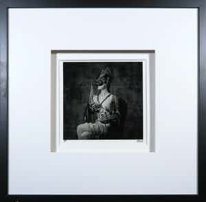 Erwin Olaf - Foto, De witte pion - Ingelijst verkocht voor € 1!