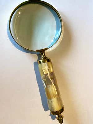 Niet of onleesbaar gesigneerd - Klassieke loep verkocht voor € 1!