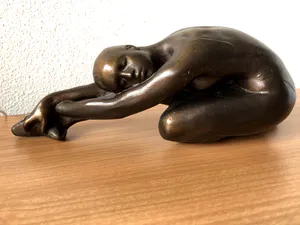 Niet of onleesbaar gesigneerd - Prachtig beeld " DANSERES " kopen? Bied vanaf 1!