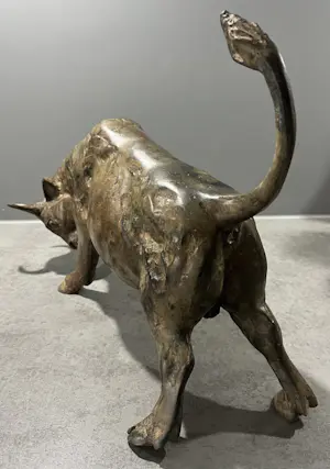 Pierre Chenet - Bronzen stier van Pierre Chenet kopen? Bied vanaf 400!