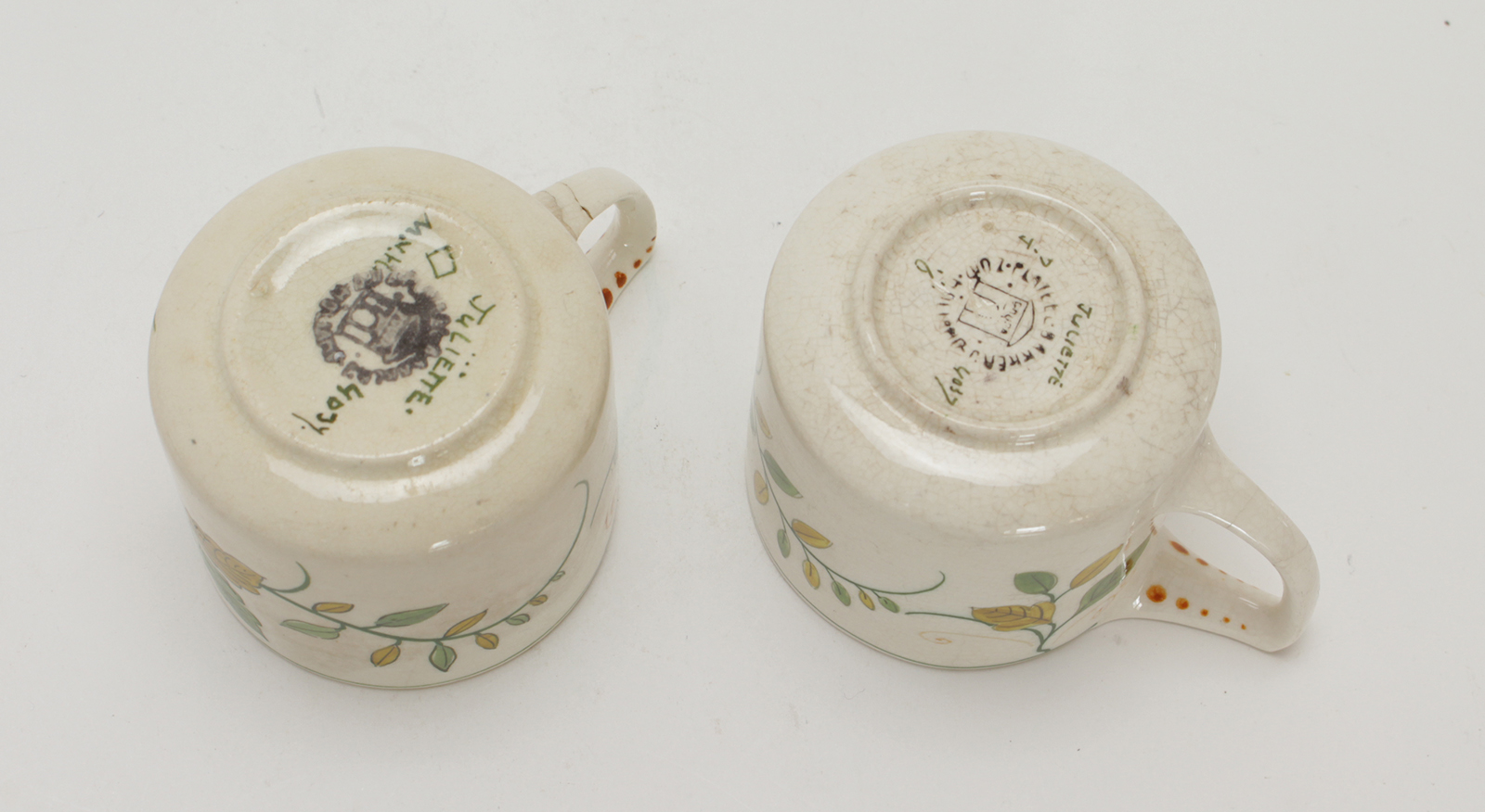 Plateelbakkerij Zuid-Holland - 2 plateel koppen - 'Juliette' kopen? Bied vanaf 15!