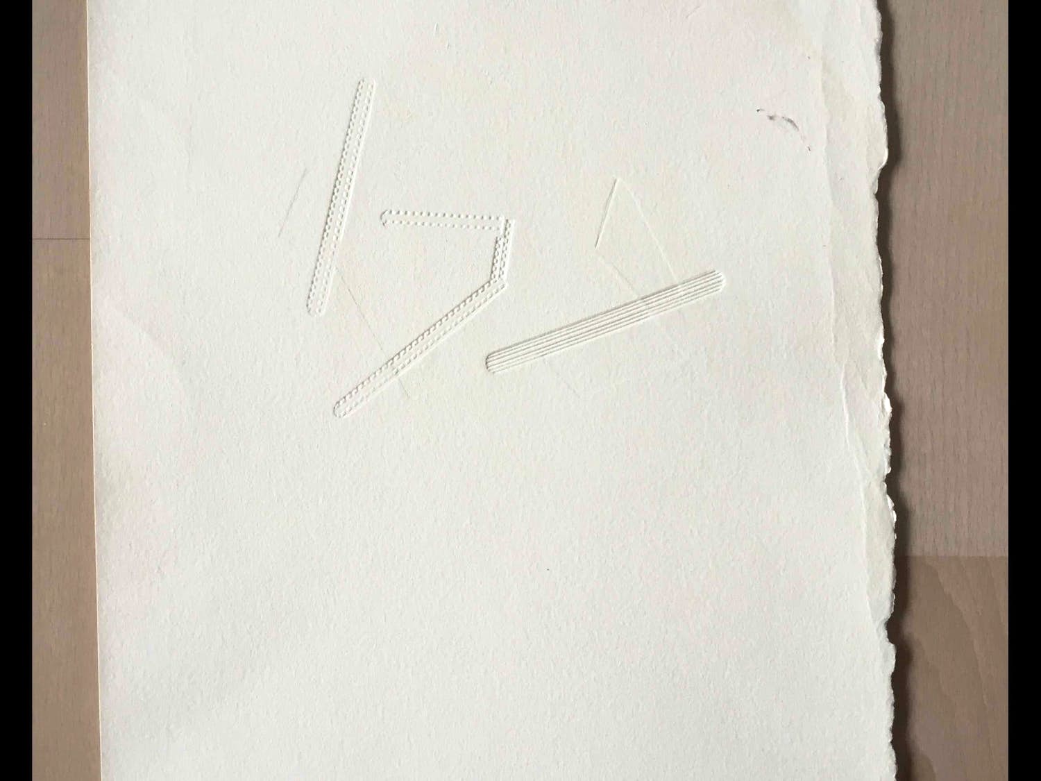 Niet of onleesbaar gesigneerd - abstracte voorstelling in reliëfdruk (Harry van Kuyk?) kopen? Bied vanaf 1!