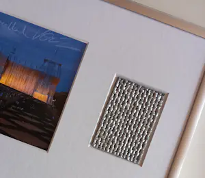 Christo - Wrapped Reichstag – gesigneerde artcard met stofstuk XL kopen? Bied vanaf 395!