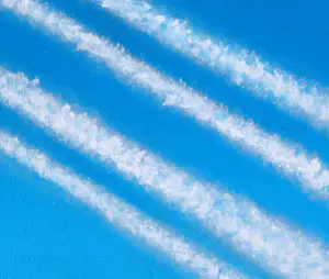 Gerard Boersma - Vliegtuigstreep 3 (schilderij van vliegtuigstrepen in blauwe lucht) kopen? Bied vanaf 125!