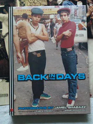 Jamel Shabazz - Gesigneerde foto (4 foto’s op 1 blad) + gesigneerd fotoboek “Back in The Days” kopen? Bied vanaf 250!