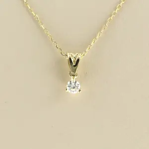 14k geelgouden collier met hanger bezet met briljant geslepen diamant 0,10ct kopen? Bied vanaf 180!