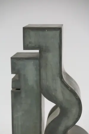 Doortje Hannig - Venerisch object van zink kopen? Bied vanaf 200!