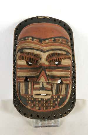 Ngbaka - Rijk gedecoreerd met zwarte, witte en rode scarificaties verkocht voor € 1!