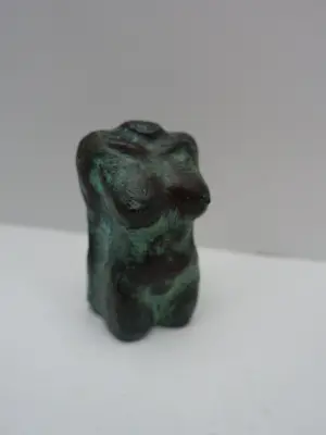 Aat Veldhoen - kleine torso in brons kopen? Bied vanaf 85!