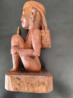 Onbekend - Houtsnijwerk Aziatisch, Indonesie, mogelijk Borneo kopen? Bied vanaf 20!