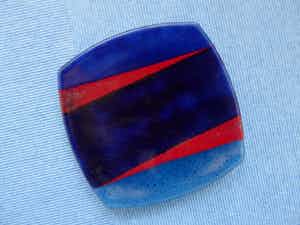 Niet of onleesbaar gesigneerd - J.H. Wassink (1933-2016), glazen schaal verkocht voor € 10!