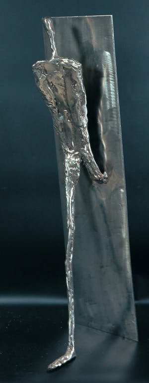 Willem Kind - Roestvrijstalen sculptuur, Figuur 'uit' (middel) kopen? Bied vanaf 200!