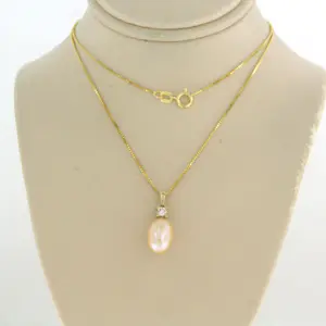 14k geel gouden collier met hanger met parel en briljant geslepen diamant kaufen? Bieten Sie von 190!