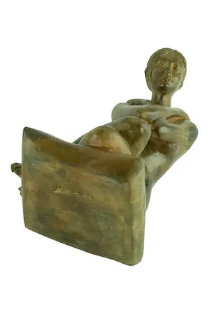 Pierre Chenet - Bronzen beeld van vrouwelijk naakt met gekruiste armen kopen? Bied vanaf 295!