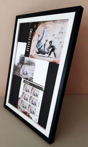 Banksy - Banksy (1974) - FCK PTN! Banksy ingelijst - Complete set kopen? Bied vanaf 120!