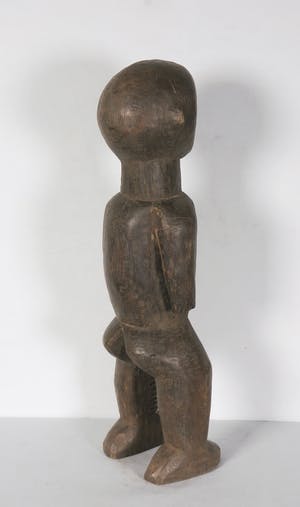 Ngbaka - Zwaar houten beschermbeeld met voor de helft scarificaties kopen? Bied vanaf 1!