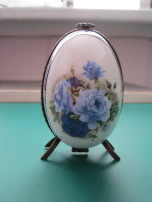 Royal Limoges - Porseleinen Sierei met bloemmotief en parfumflesje kaufen? Bieten Sie von 50!