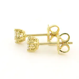 18k geel gouden solitair oorknoppen met briljant geslepen diamant tot. 0.64ct kopen? Bied vanaf 710!