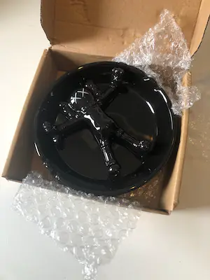 KAWS - Original Fake Ashtray (2X) kopen? Bied vanaf 200!