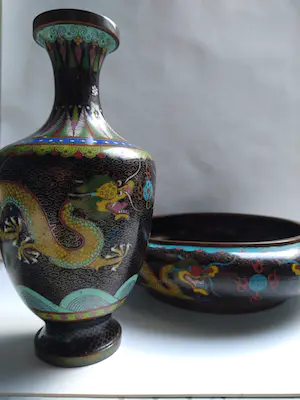 Niet of onleesbaar gesigneerd - Cloissonné schaal en vaas kopen? Bied vanaf 1!