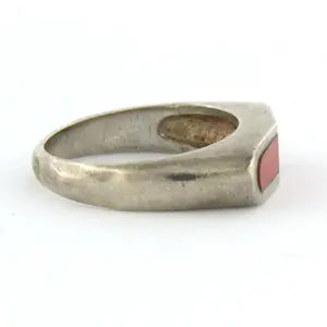 Zilveren ring versiert met rode emaille - ringmaat 16(50) kopen? Bied vanaf 1!