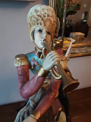 Real Fabbrica Capodimonte - Fraai Groot Beeld van een Trompetter op Paard kopen? Bied vanaf 100!