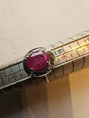 ZILVEREN RING 925 MET ROBIJNEN EN ZIRKONIA kopen? Bied vanaf 90!