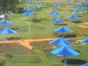 Christo - The Umbrellas, Ibaraki, Japan Site 1984-91 kopen? Bied vanaf 300!