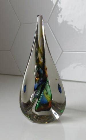 Adam Jablonski - Meerkleurige glazen druppel kopen? Bied vanaf 42!