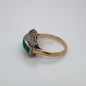 14kt bicolor vintage ring  met smaragd en diamant, mt 52,5/16.75. 3,89gr kopen? Bied vanaf 320!