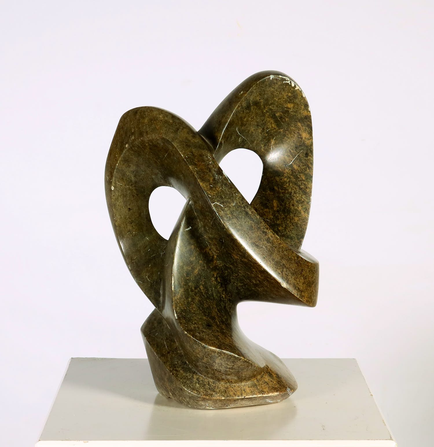 Edmore Sango - Stenen sculptuur, Zonder titel verkocht voor € 1!