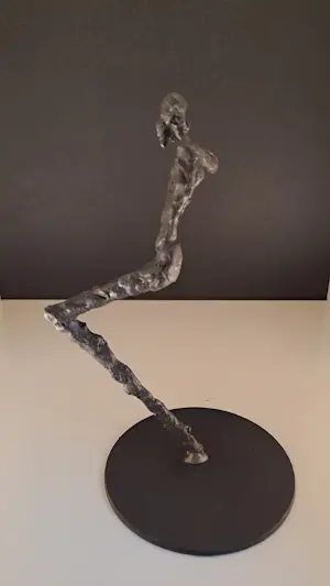 Willem Kind - Beeld met een mobiele telefoon aan zijn oor. kopen? Bied vanaf 75!