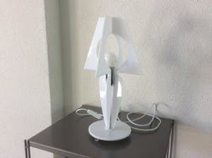 Niet of onleesbaar gesigneerd - TWEE IDENTIEKE DESIGN TAFELLAMPEN kopen? Bied vanaf 1!