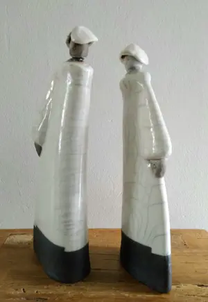 Niet of onleesbaar gesigneerd - 2 abstracte sculpturen, keramiek kopen? Bied vanaf 1!