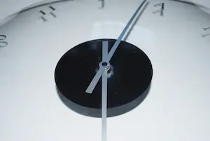 Jan des Bouvrie - Glazen design klok - geluidloos kopen? Bied vanaf 65!