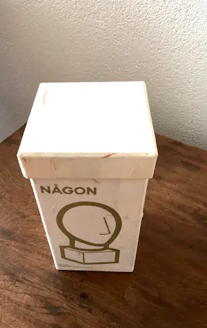 IKEA PS Vintage - Beeld van Ab Majid,, titel NÅGON ( Somebody) op sokkel kopen? Bied vanaf 25!