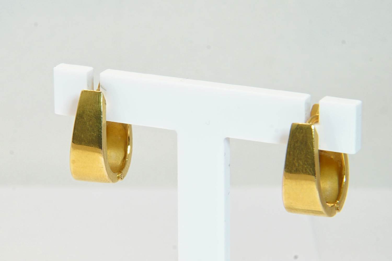 30 - 18 karaats paar geelgouden scharnierende oorclips verkocht voor € 280!