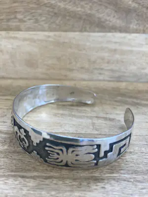 Zilveren klemarmband met niello bewerking kopen? Bied vanaf 35!