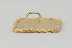 2545- 18 Krt - geel-gouden "gedraaid" collier - Arabische teksthanger - gekeurd kopen? Bied vanaf 310!