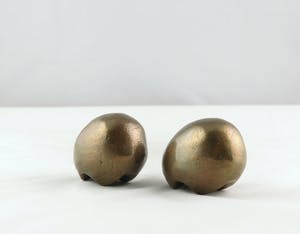 Brons (Onbekend) - Twee bronzen abstracte dierfiguren kopen? Bied vanaf 1!