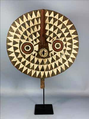 Mossi - Tribal Used African Mossi sun mask - Burkina Faso. verkocht voor € 65!