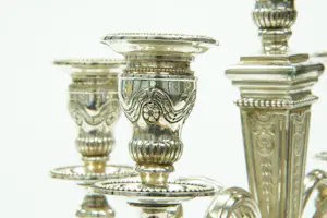 76- Klassiek paar 5 armige 2e gehalte zilveren kandelaars - fa. Aubert den Haag kopen? Bied vanaf 1200!